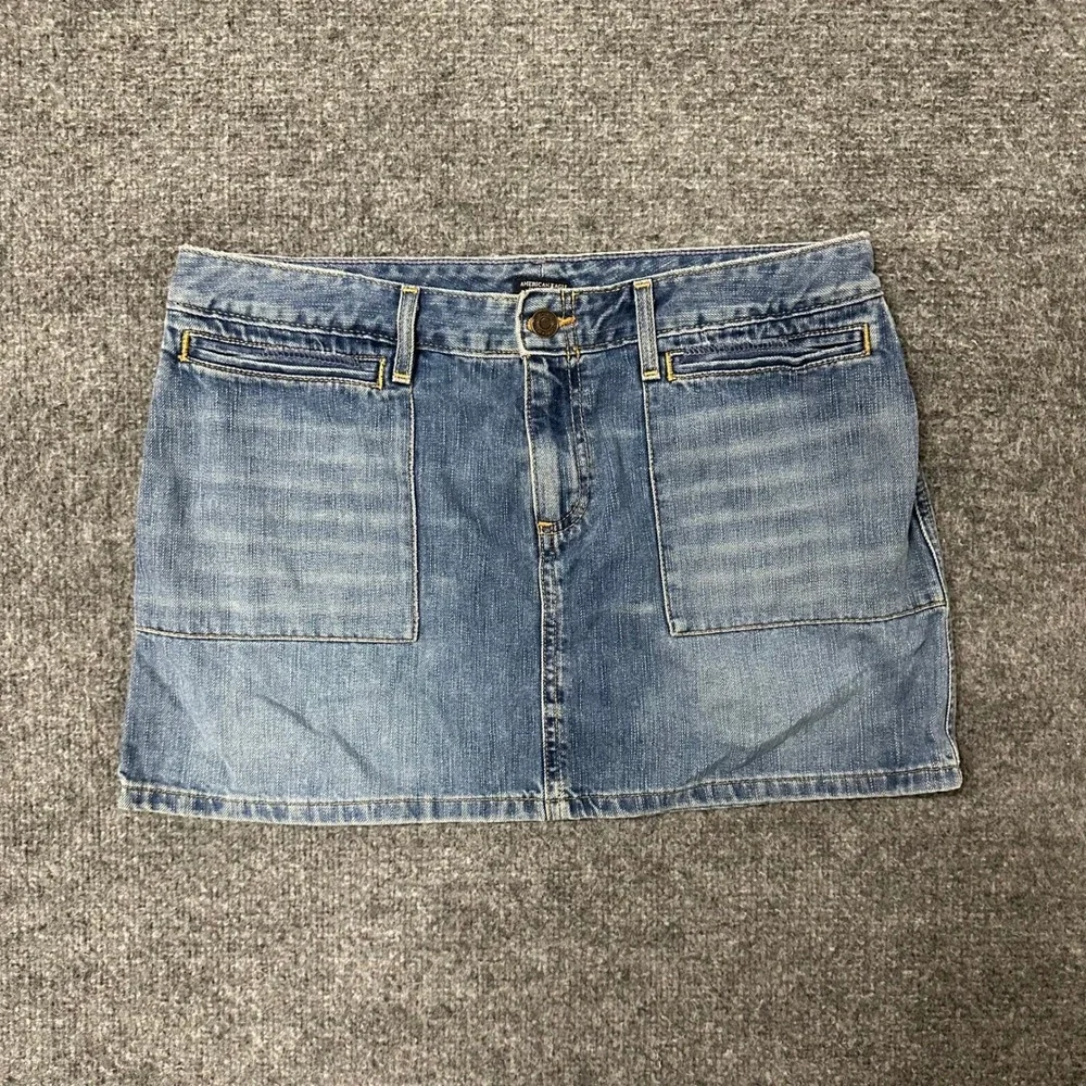American Eagle Denim Skirt Womens Size 10 Blue Mini Casual Patch Pockets Stretch